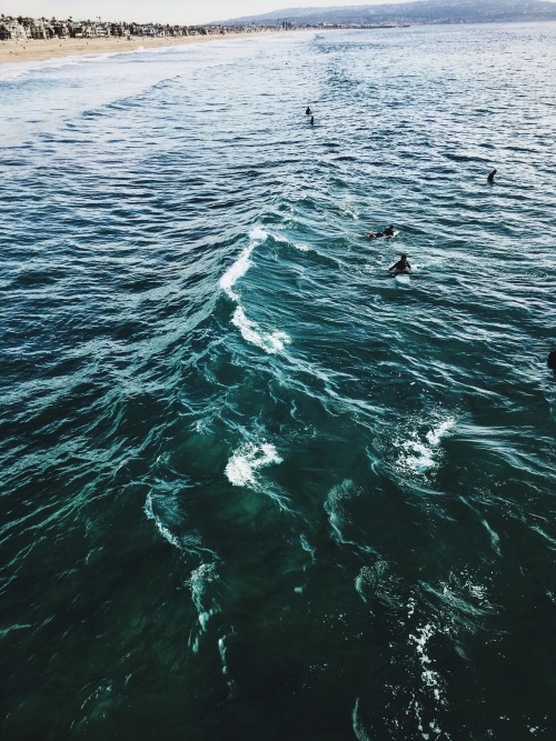 neverwearthem:Salt in the air | Sand in my hair