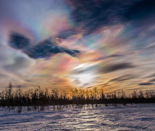 Strange sky phenomenon Polar Stratospheric Clouds