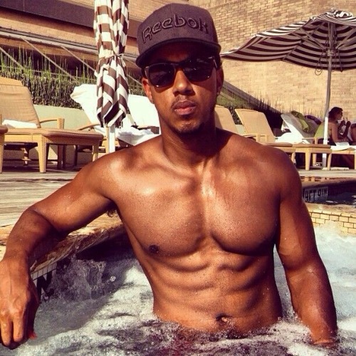 kingstories:  celebrixxxtiez:  Wesley Jonathan  Dammmmmmnnnnn