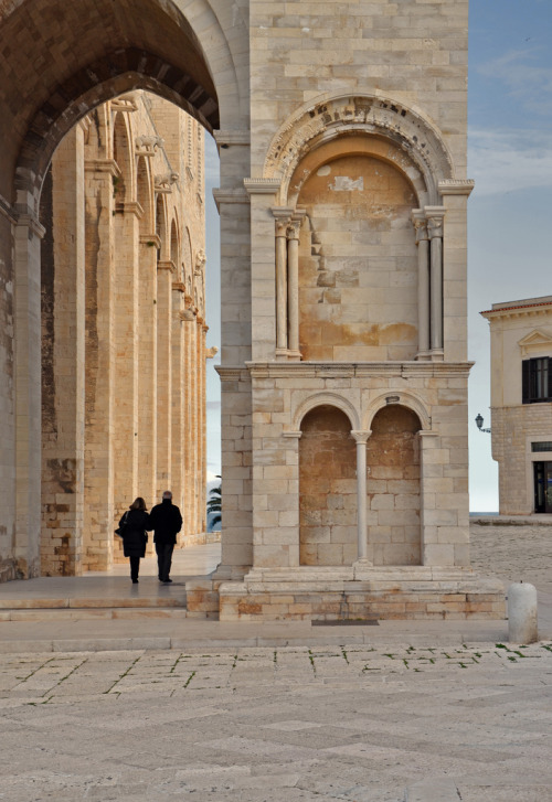 La Cattedrale di Trani da Maria LuisaTramite Flickr:&hellip;inauguro la nuova Nikon&hellip;..