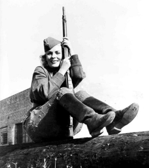 bag-of-dirt: Portrait of a female Soviet sniper during the Siege of Leningrad, which lasted over two