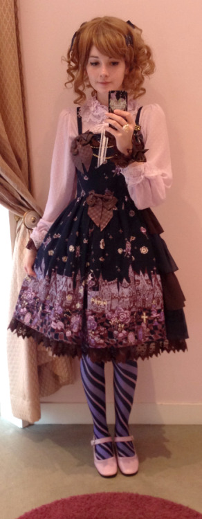 lavenderlilly:  My favorite outfits of the year (selfie edition)!  Not the ones with the most notes, just my personal favorites. 