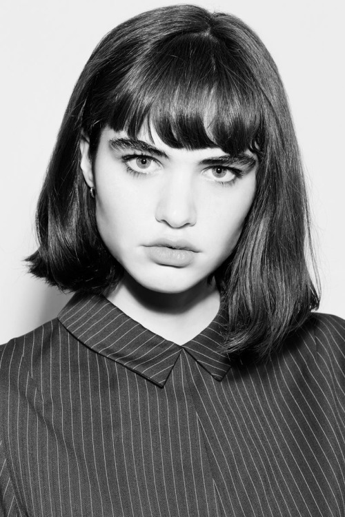 supburbs: Who is this girl