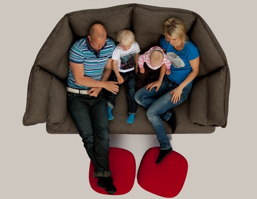 cubebreaker:  Inga Sempé’s Enveloppe sofa features a flexible padded backing,