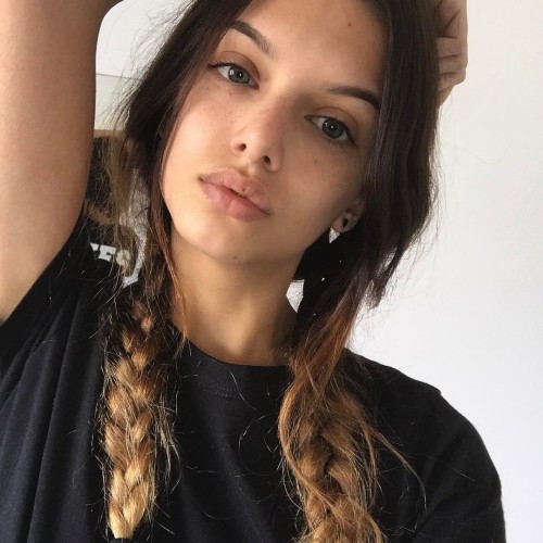 modelsandinstagram - Loane Fribourg