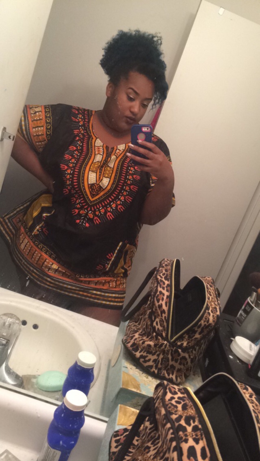 exactlythewayyoulikeme:  Kwanzaa’s coming too 🌲blackout help