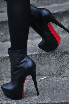 shoeaa:  womenshoesdaily:Christian Louboutin