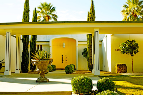 midcenturymodernfreak:  “Life in Lemon Yellow” | Artist: Jen Zahigian | Palm Springs, CA You can get her prints here Via 