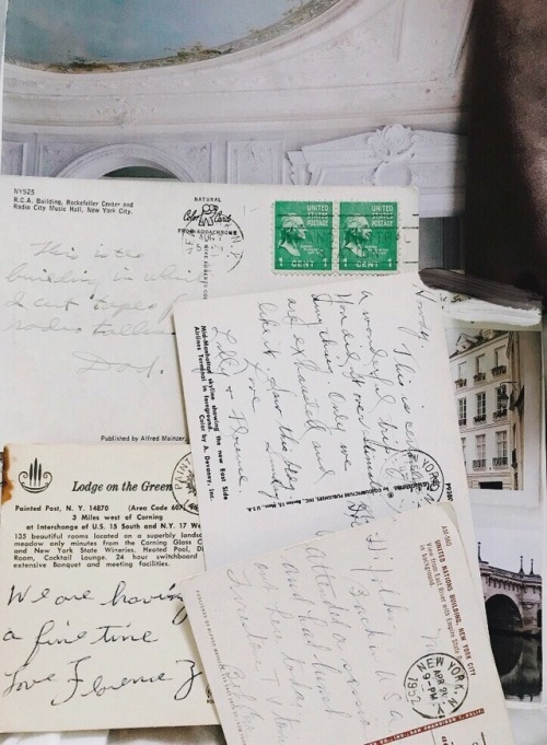 loxlla:Postcards // IG: loxlla