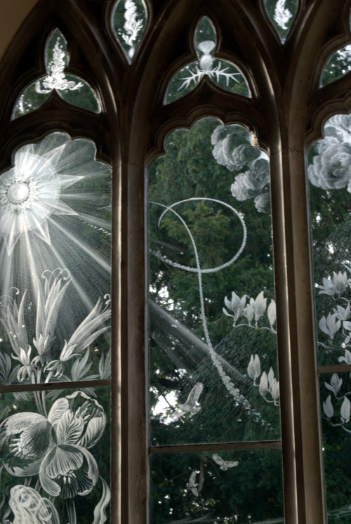 opticallyaddicted: The Beautiful Engraved Glass Windows of Laurence Whistler at St. Nicholas Church,