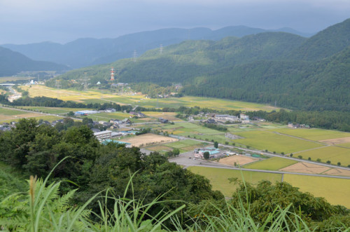 続日本100名城　鳥越城跡加賀一向一揆の指導者鈴木出羽守が城主で1580年に織田信長の軍勢に敗れ落城。翌年一揆勢が奪還するも、更に翌年織田信長配下の佐久間盛政が一揆を制圧し戦乱は終息されたそう。