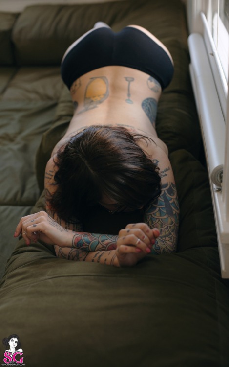  Lyxzen suicide  