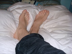 dirtymalefeet:  #malefeet #feet #guysfeet 