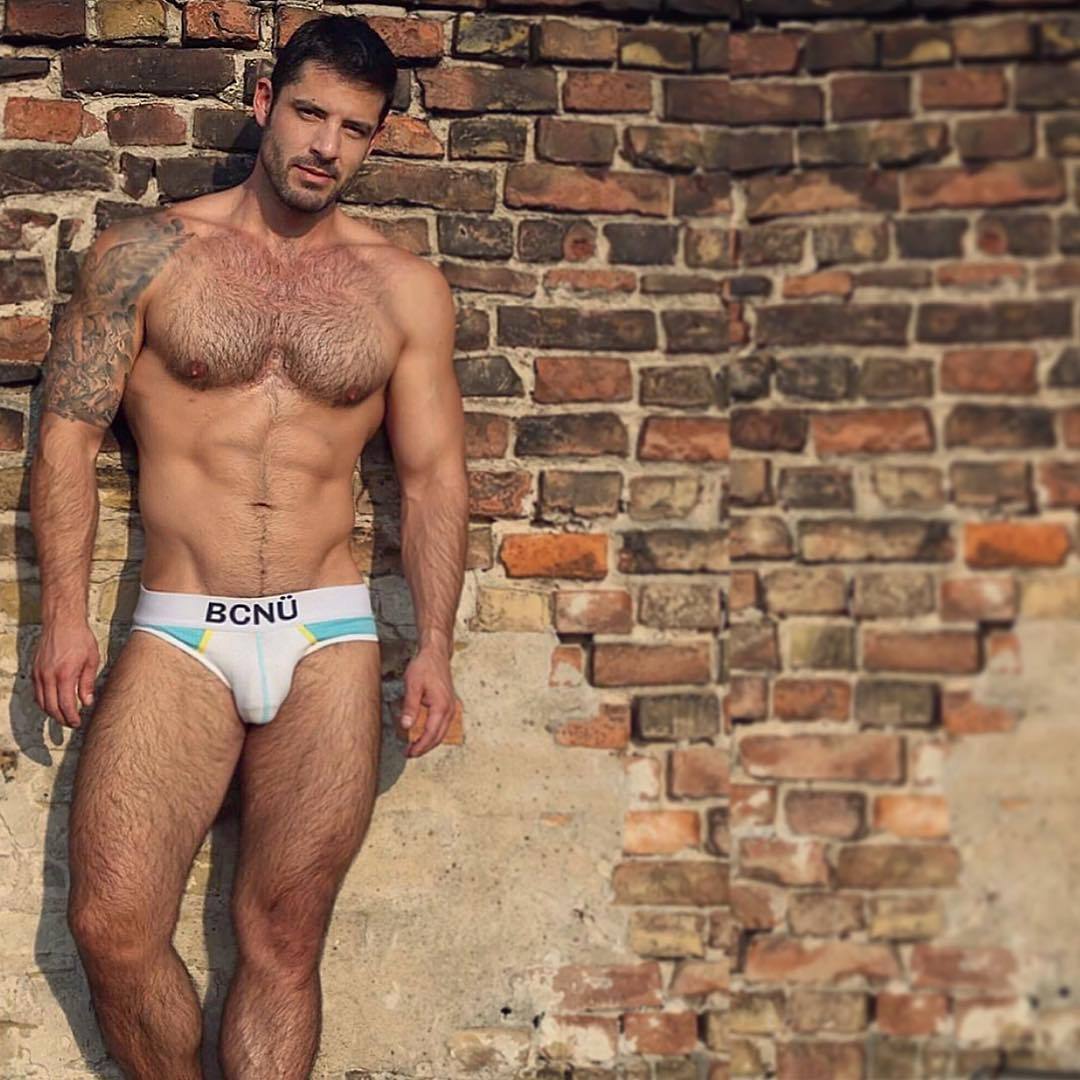 Follow my two hairy men blogs:http://sambrcln.tumblr.comhttp://hairysex.tumblr.com