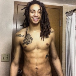 fortheloveoftrill:  Men with dreads coming