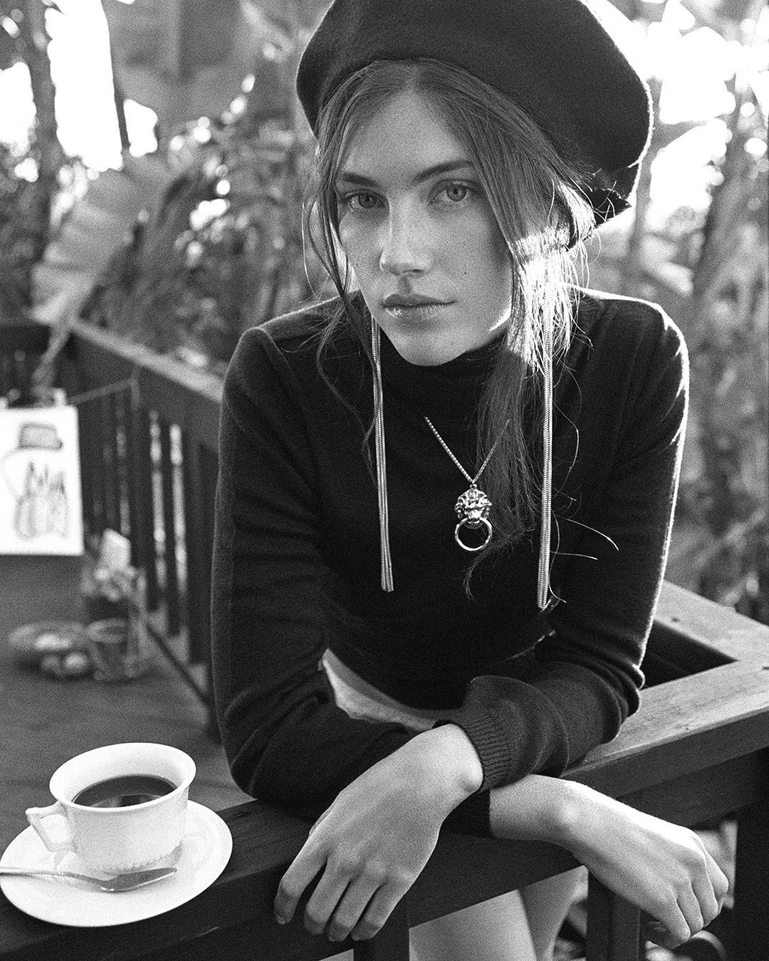 annaspeckhartsource:    jasonleeparry: #film teaser of @annaspeckhart for @vanessamooney