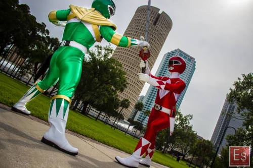 tokucosplay:    MMPR Green Ranger / DragonRanger cosplayed by Dekamexican Cosplay.  MMPR Red Ranger / TyrannoRanger cosplayed by Wilson Senpai Cosplay.Photography by Emazing Studios.