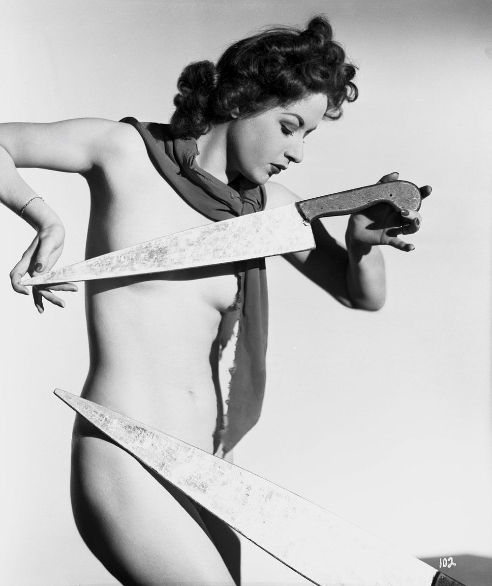  Photo by Maurice Seymour 