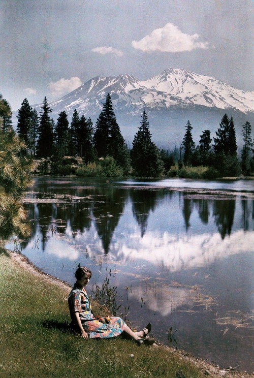 Lake and snowy mountains, California, 1929.  Autochrome, photograph –  Charles Marti