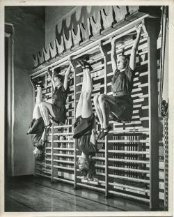 historicaltimes:  Women’s athletics at Russell Sage College, Troy, New York ca. 1937-1946 via reddit