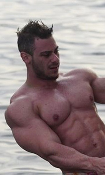 boys-do-luke:  🔞 Leo Stronda 🔞Site: http://boysdoluke.blogspot.com.brTwitter: @BoysdoLuke Instagram: ON