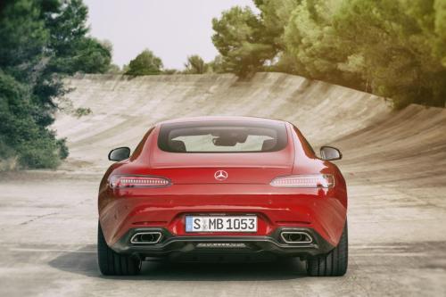 yahooautos:  New Mercedes-AMG GT revealed as potential Porsche 911 beater Mercedes-Benz unveiled an all-new grand tourer today in Germany; the Mercedes-Benz AMG GT. The new car draws its inspiration from the days when AMG started as a race engine designer