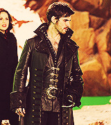 hookedemma:  Colin O’Donoghue 2x20 “The