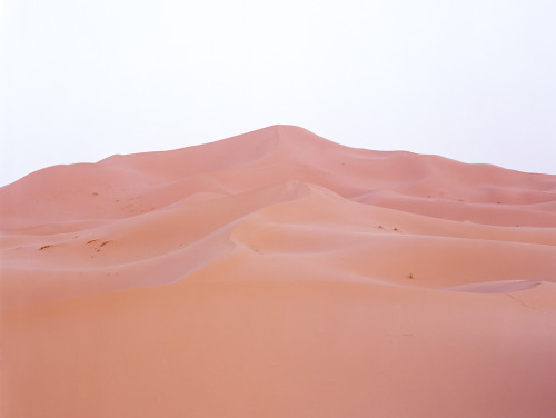 tmpls:  lucatombolini:LS V: journey (second part) New series out now on www.lucatombolini.net .. Moroccan desert, last summer…  Looks like a woman’s body. Gorgeous.