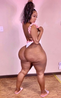 barberfireman:  Big Ass🍑