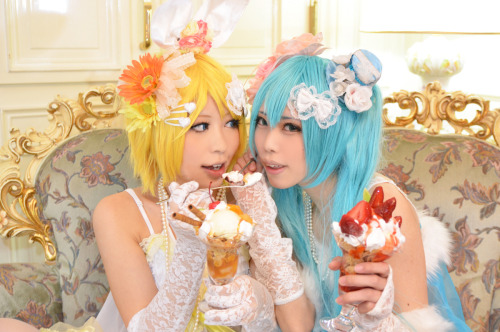 Vocaloid - Miku Hatsune & Rin Kagamine 7HELP US GROW Like,Comment & Share.CosplayJapaneseGirls1.5 - www.facebook.com/CosplayJapaneseGirls1.5CosplayJapaneseGirls2 - www.facebook.com/CosplayJapaneseGirl2tumblr - http://cosplayjapanesegirlsblog.tumbl