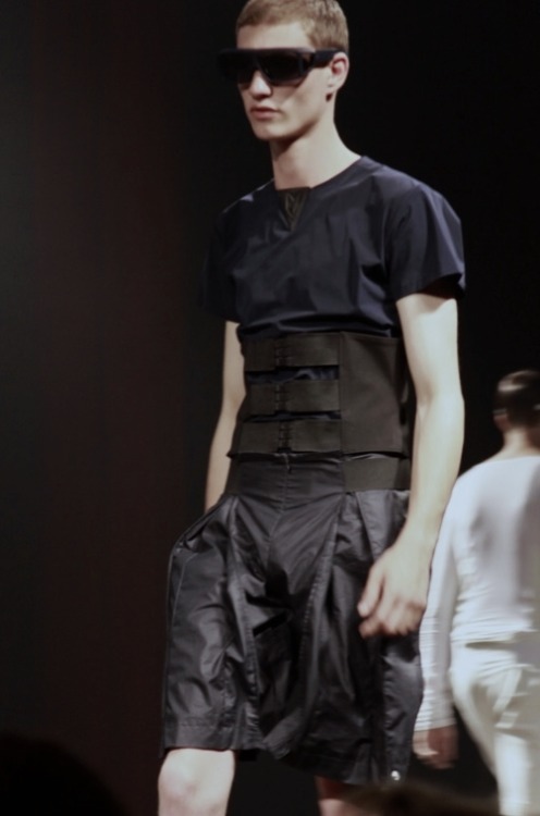 meekiyelvvoh:  Romain Kremer S/S 2011 