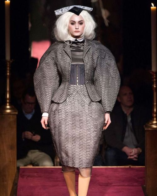 On the runway with @thombrowne - our net corsets, a collaboration with the wonderful @ewinterling, f
