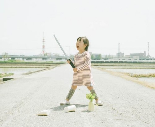 bobbycaputo:  Japanese photographer and dad Nagano Toyokazu has created a funny photo series of his daughter titled “Photogenic Princess” 