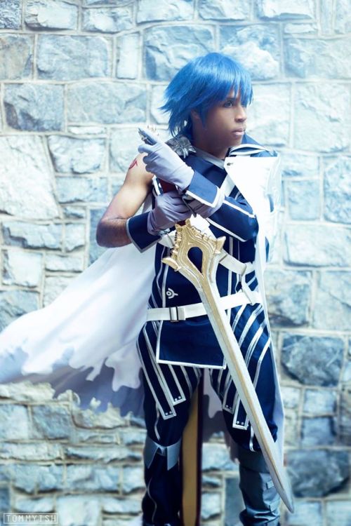 cosplayingwhileblack:  Character: ChromSeries: Fire Emblem: AwakeningPhotography by: Tommyish Cosplay & PhotographySUBMISSION