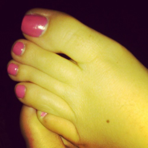 A pretty young latina chic submitted this a few weeks ago, love the cotton candy pink polish!