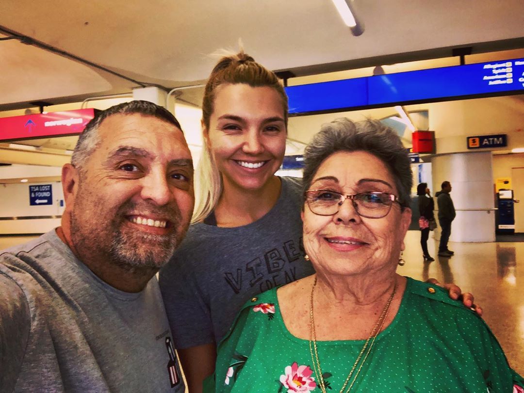 My mom is off to Mexico 🇲🇽! Her birthday, the fiestas all await her. My dad