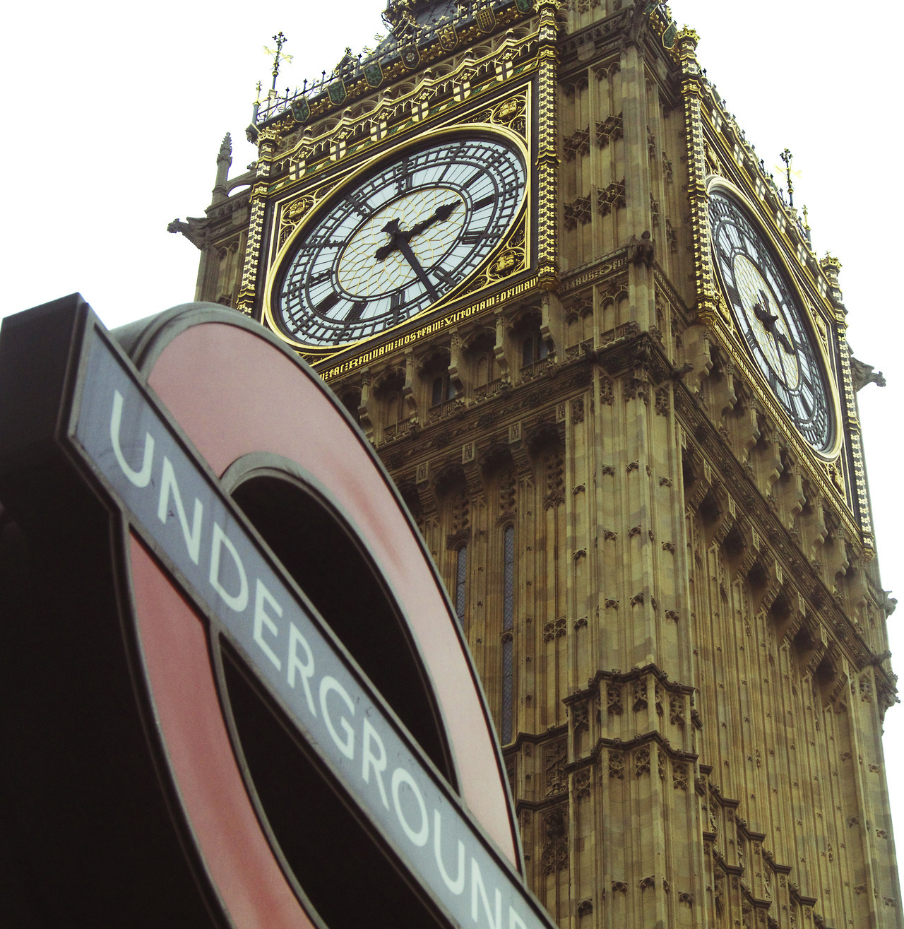 Uk England Skegness Clock Tower. Лондонские часы. Часы Великобритании. Часы уличные Лондон.