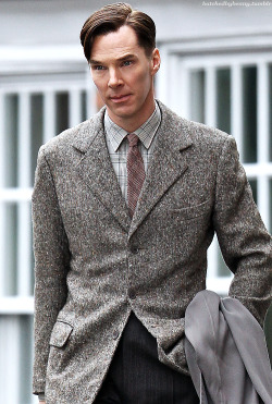 dangbenedict:  because The Imitation Game trailer was released today ✧ 