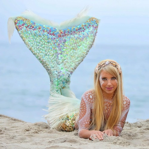 What&rsquo;s your favorite mermaid tail color? If I design another tail, what would YOU wear? &z