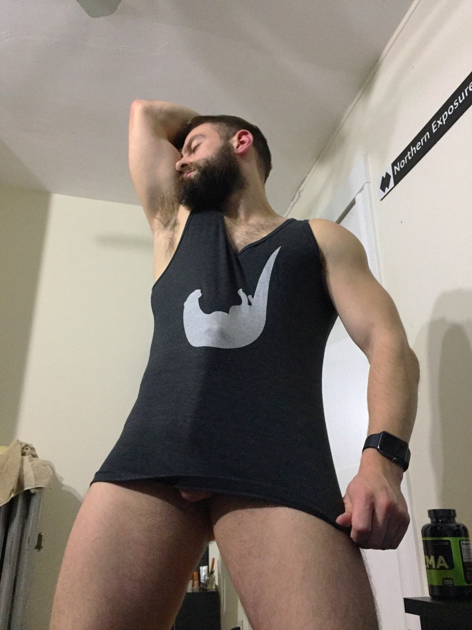 bravodelta9: I never got around to taking slutty pics in my @otterj tank until the