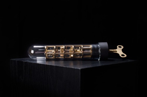 freiherr65:  PLEASURE TOY FOR THE RICH AND FAMOUS IN A STEAMPUNK STYLE Grandfather Clock dildo from a hand-blown glass vessel so the brass and metal mechanism that causes it to vibrate is visible from the outside. this “aesthetically pleasing” glass