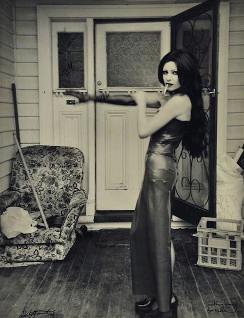 lauramcphee:  Getting Ready for Work, 1998 (Rai Banda) 