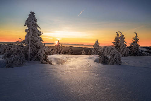 Frozen sunrise by Robert Didierjean Camera: Sony Alpha a7R III