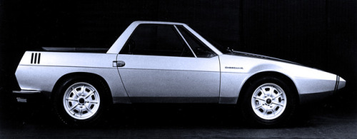 carsthatnevermadeitetc:Karmann Cheetah, 1971, by Italdesign. Another Geneva debutant which carried h