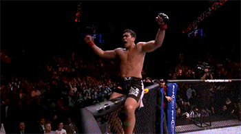 mma-gifs:  UFC 98: Lyoto Machida vs. Rashad Evans