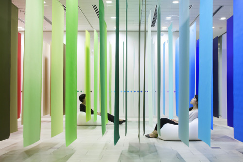 archatlas:100 Colors Emmanuelle Moureaux　“100 colors” is an installation series began in