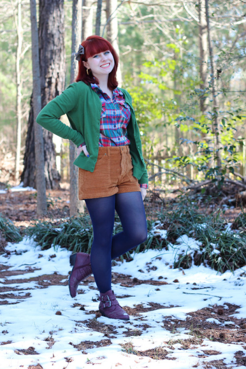 (via Petite Panoply: Colorful Plaid Shirt, Green Cardigan, Corduroy Shorts, &amp; Burgundy Ankle