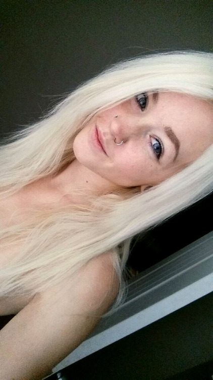 thevaultofass:  I’m cutest at my sleepiest 