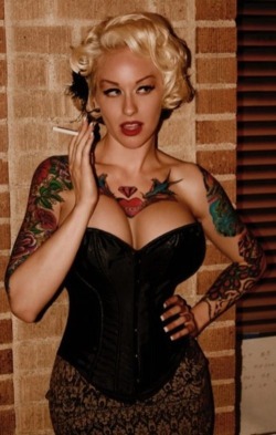inkerest:  Someone thinks she is a Marylin