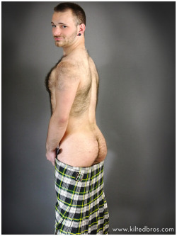 straightkiltcock:  Nicholas in (or nearly